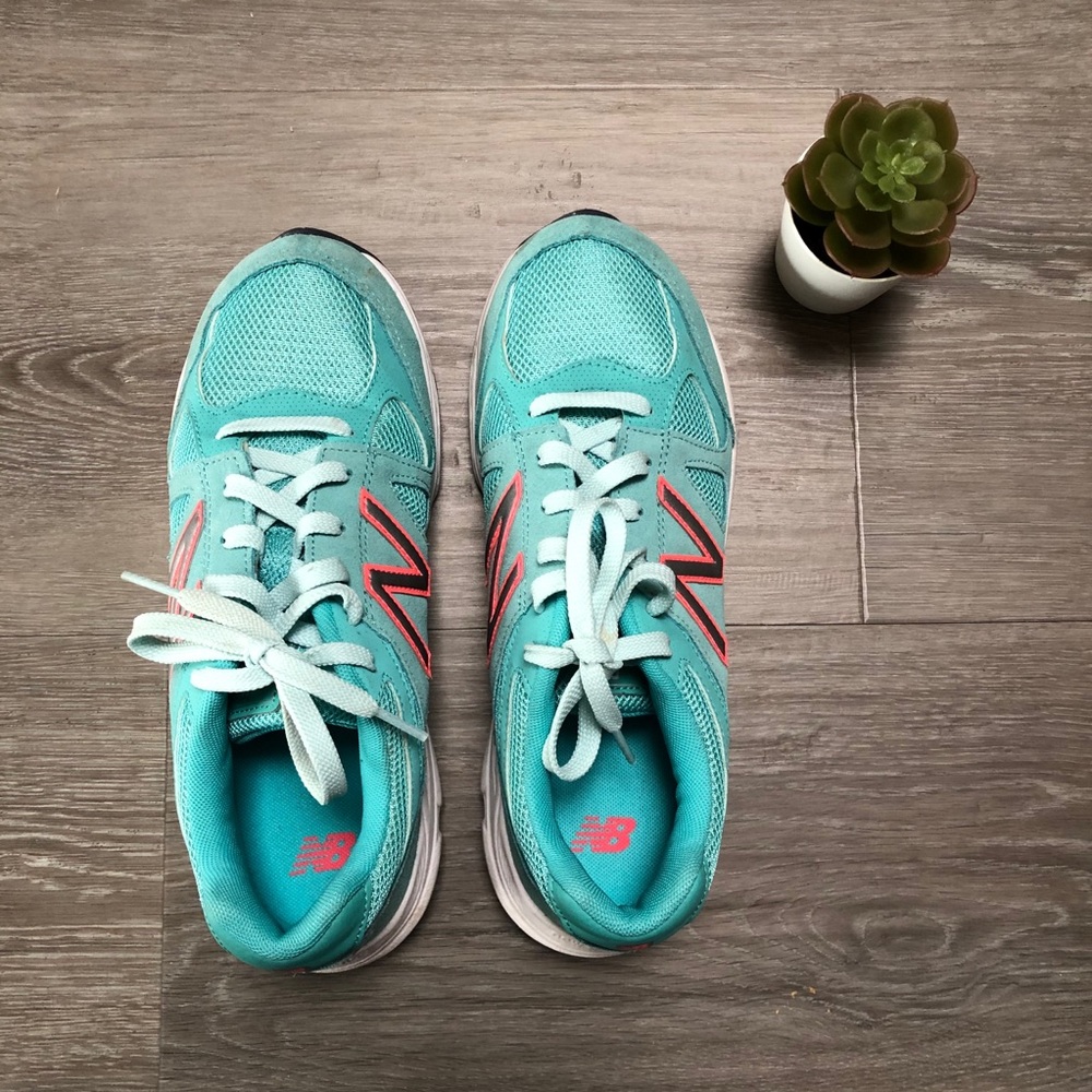 green new balance walking running shoes